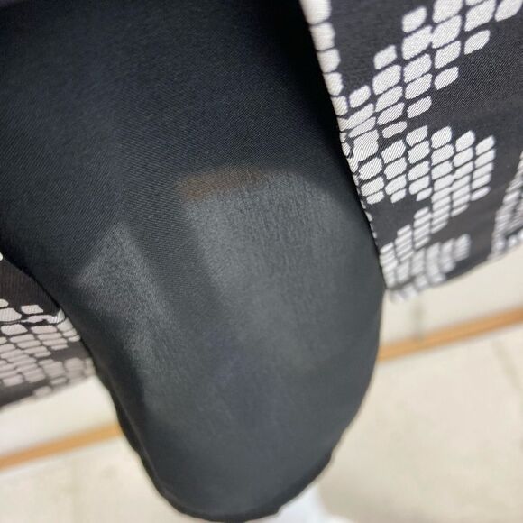 WHBM silk mosaic print dress highlights figure and is pure chic🫶 fully lined - Picture 9 of 9